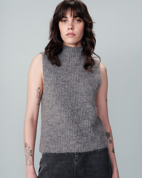 GRACE & MILA: TOP NAIMA GRIS